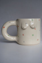 Load image into Gallery viewer, FLORAL TIT-TEA