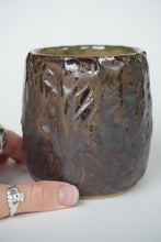 Load image into Gallery viewer, CARVED TUMBLER
