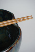 Load image into Gallery viewer, PEACOCK BOWL - *SECOND*
