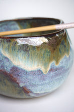 Load image into Gallery viewer, PAIR OF RAMEN BOWLS
